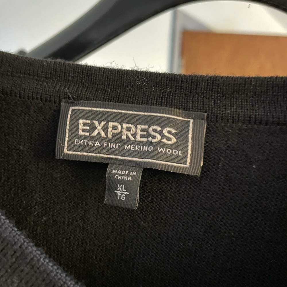 Mens V Neck sweater